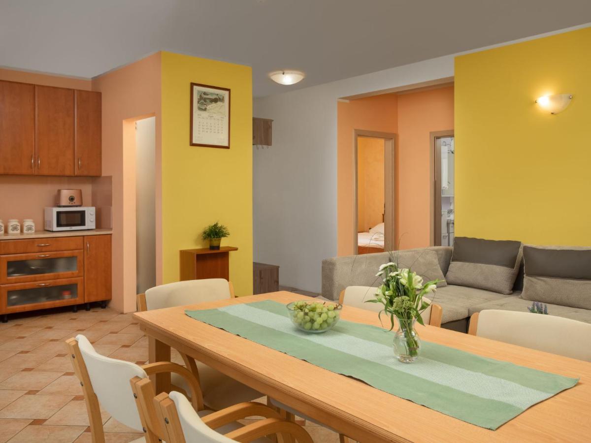 Holiday Home Lavendel - Mlk159 By Interhome Dobrinj Bagian luar foto