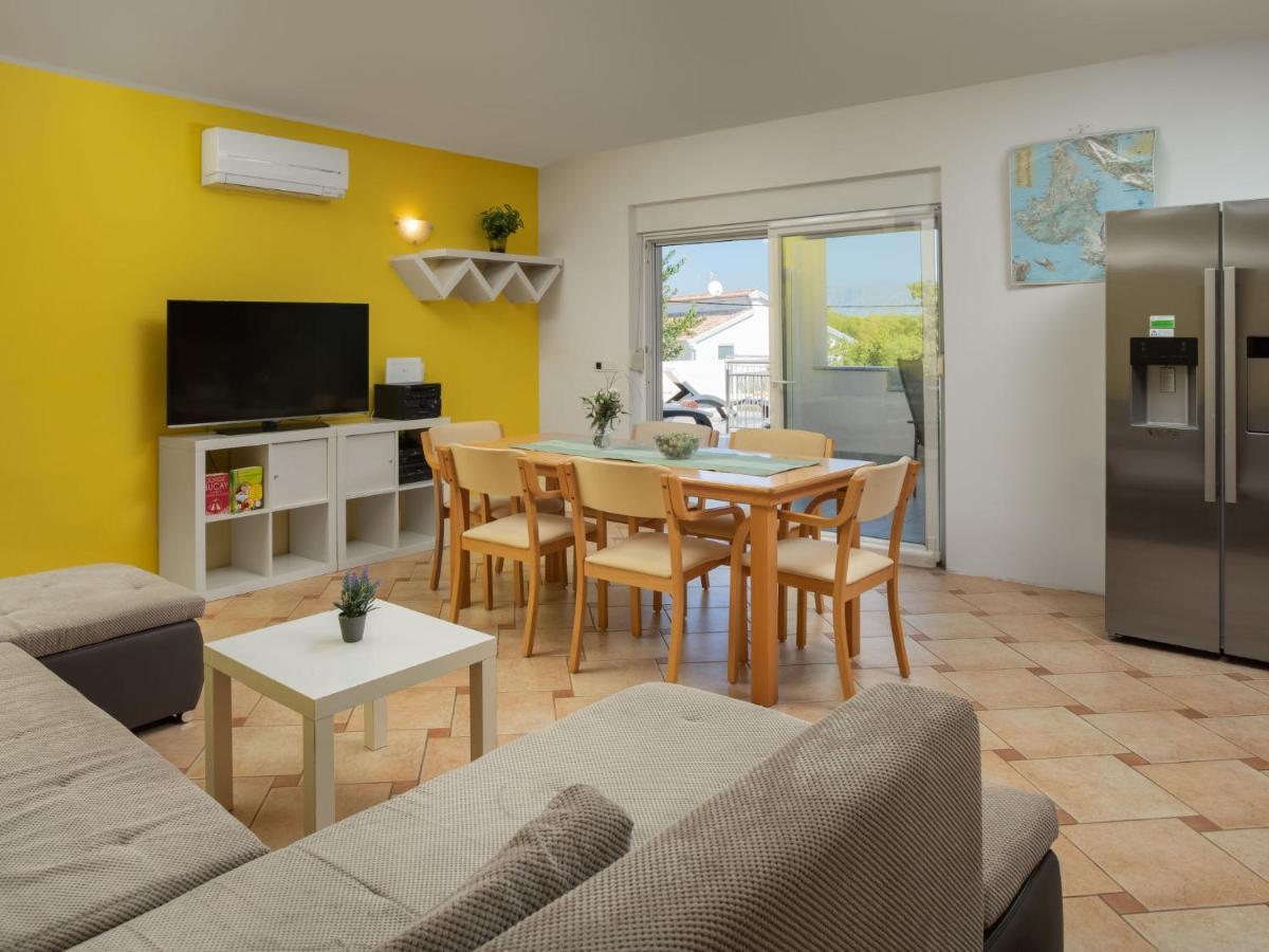 Holiday Home Lavendel - Mlk159 By Interhome Dobrinj Bagian luar foto