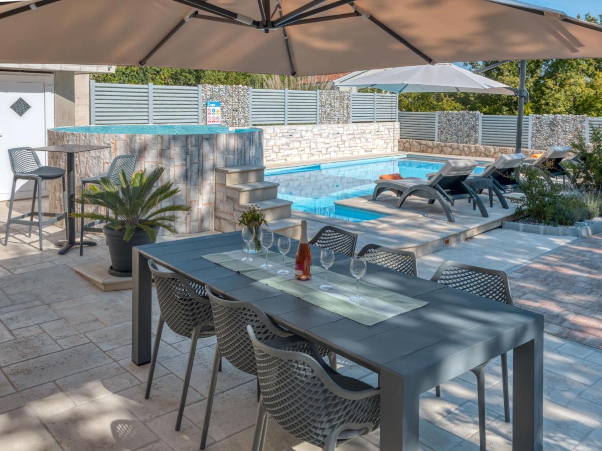 Holiday Home Lavendel - Mlk159 By Interhome Dobrinj Bagian luar foto