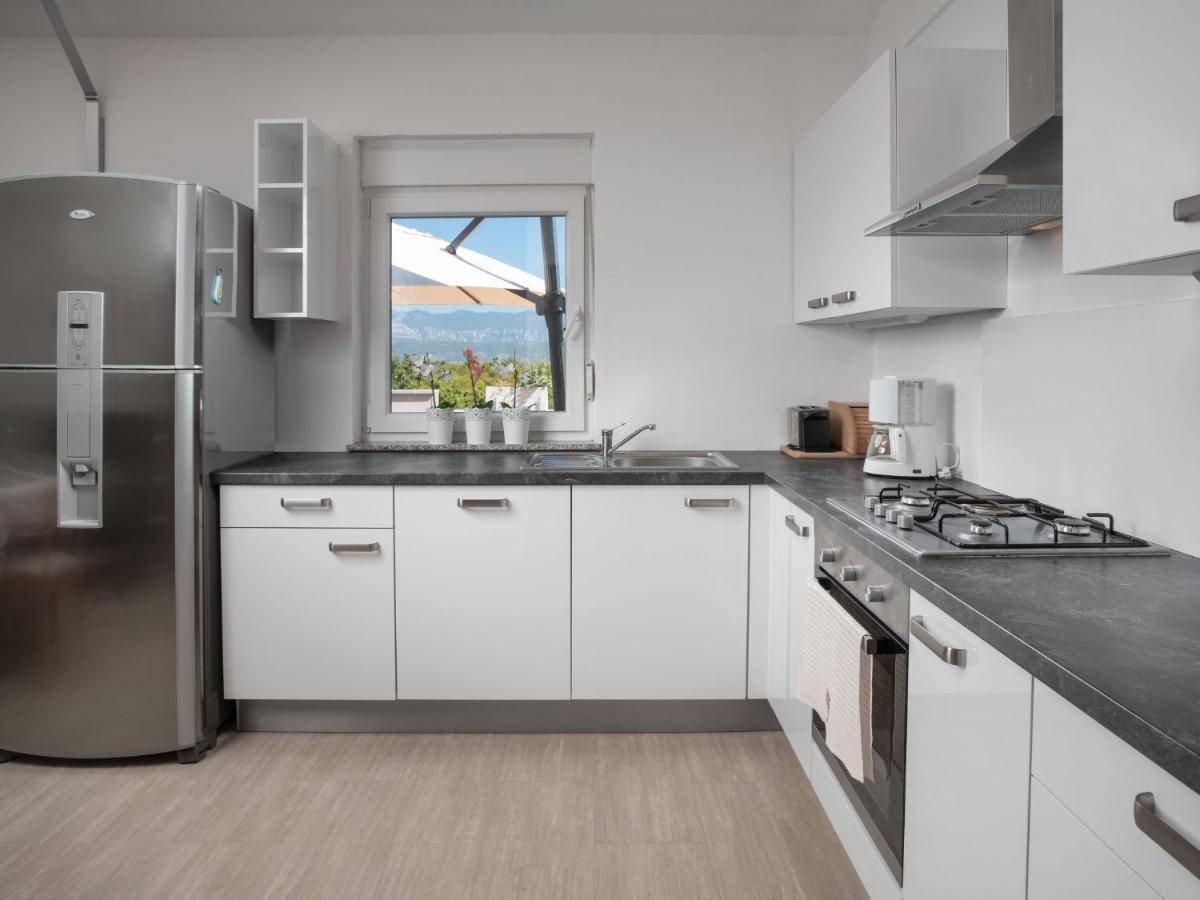 Holiday Home Lavendel - Mlk159 By Interhome Dobrinj Bagian luar foto