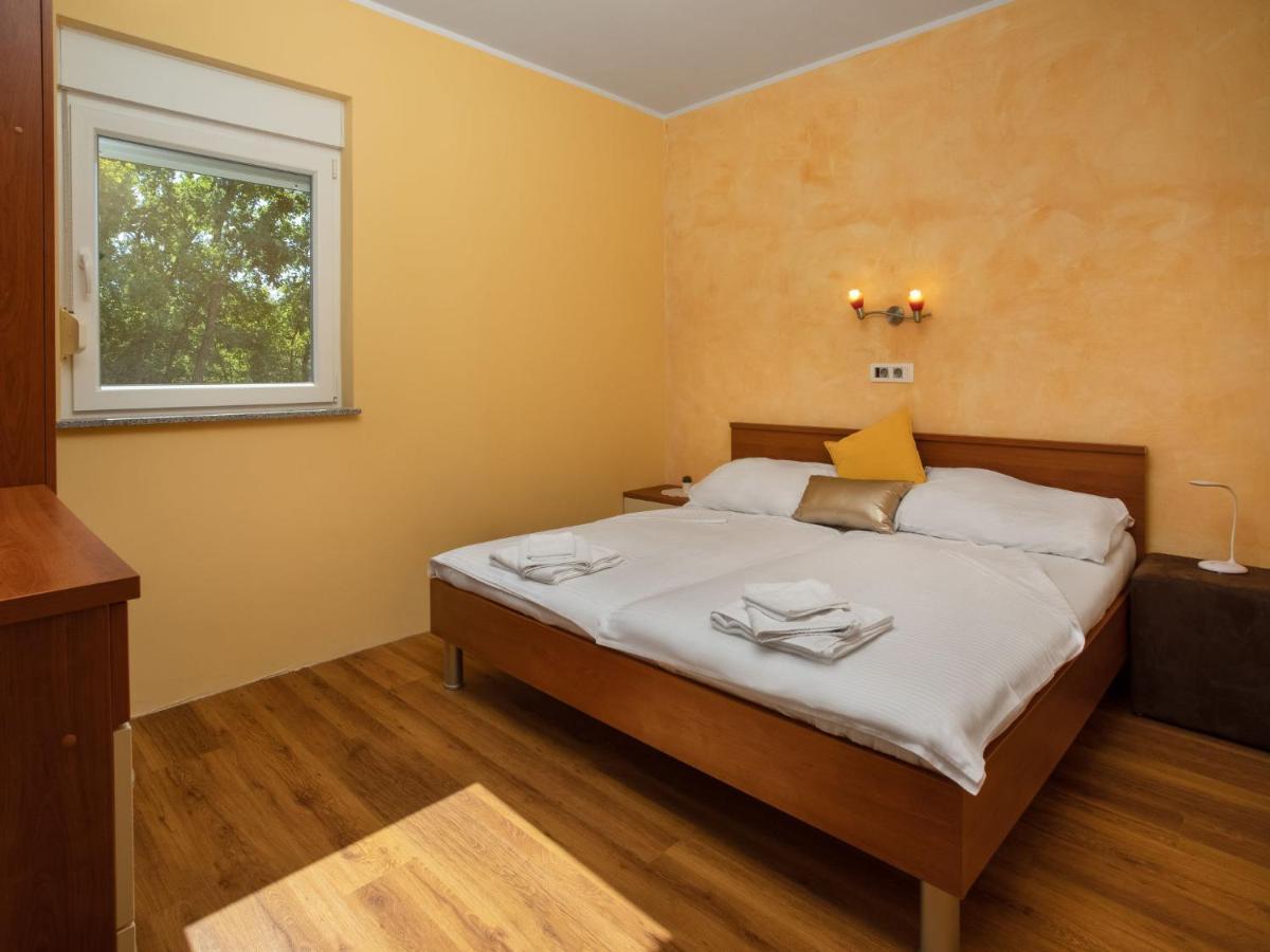 Holiday Home Lavendel - Mlk159 By Interhome Dobrinj Bagian luar foto